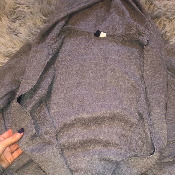 Urban Outfitters BDG zip up sweatshirt! - Picture 4 of 5